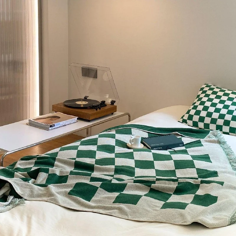 Clear glass Edison light bulbs with spiral filamentsCheckboard Contrast Knitted Terry Blanket