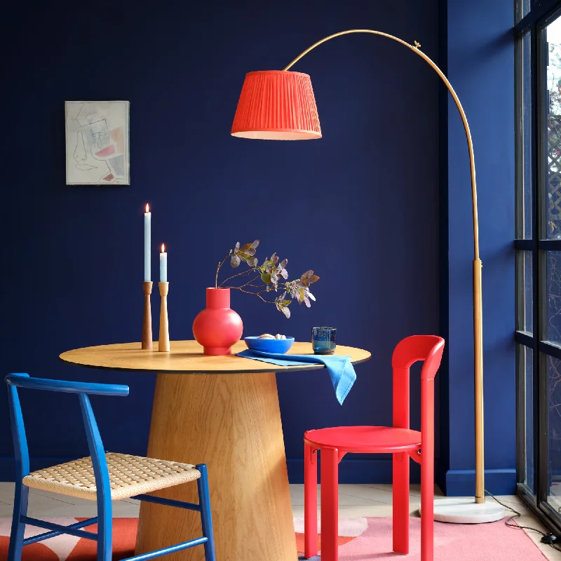 Fabric Floor Lamp with a Linen Shade for a Relaxed AestheticMeridian standing lamp in brass with marble base Fabric Floor Lamp with a Linen Shade for a Relaxed AestheticMeridian standing lamp in brass with marble base